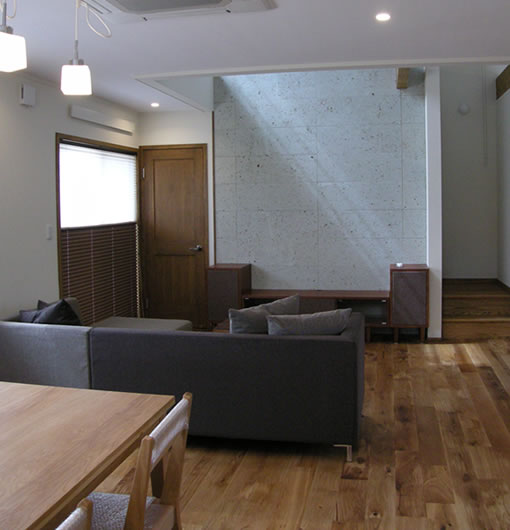 ��ʏZ��y�ďC�z